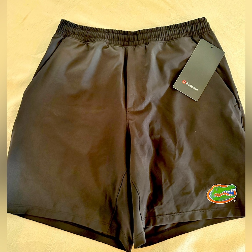 Lululemon Pace Breaker Short
7 *Lined M. NWT